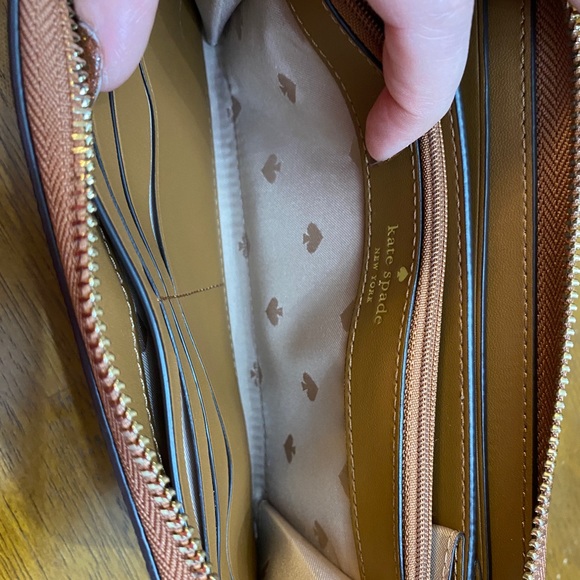Kate Spade Large Cream Wallet - Picture 4 of 7